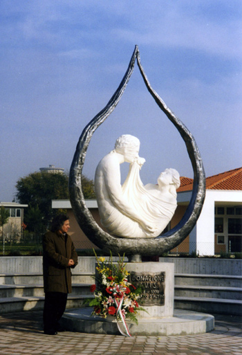 «Дар», Альтино, 1998.